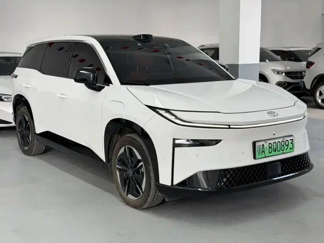 Toyota BoZhi 3X — Фото автомобиля 3