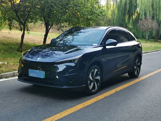 Arcfox Alpha T5 — Фото автомобиля 2