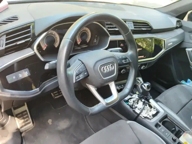 Audi Q3 — Фото автомобиля 2