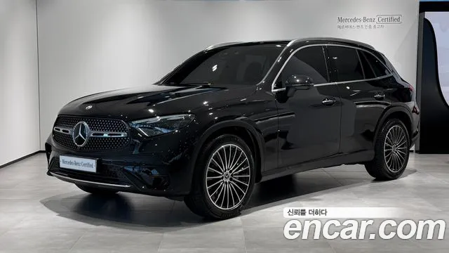 Фотография автомобиля — Mercedes-Benz GLC-Class