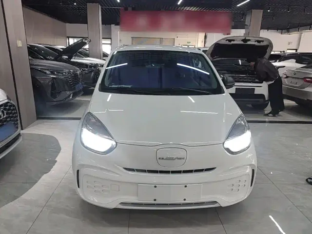 Roewe Clever — Фото автомобиля 2