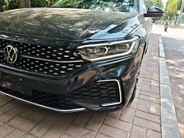 Volkswagen Passat — Фото автомобиля 23