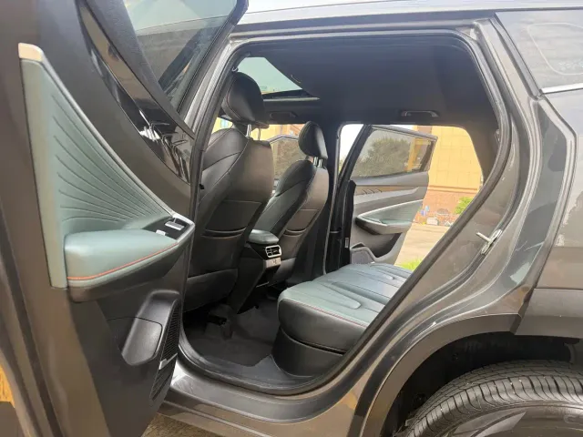 Geely Boyue — Фото автомобиля 18