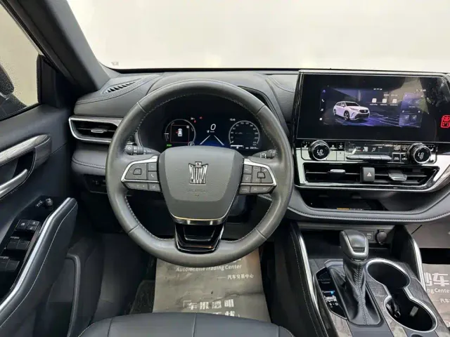 Toyota Crown Kluger — Фото автомобиля 10