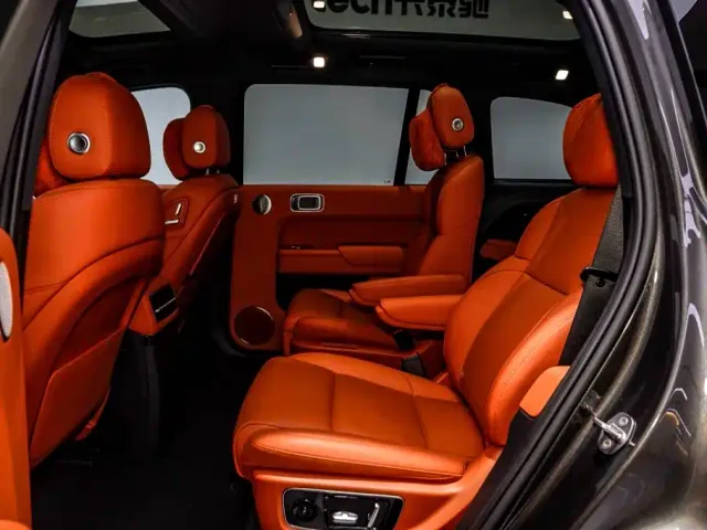 Li Auto L9 — Фото автомобиля 16