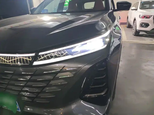 Changan CS75 Plus — Фото автомобиля 23