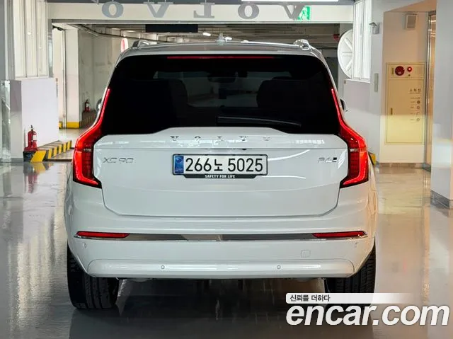 Volvo XC90 Generation 2 — Фото автомобиля 4