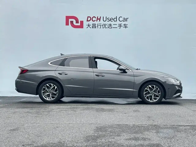 Hyundai Sonata — Фото автомобиля 3