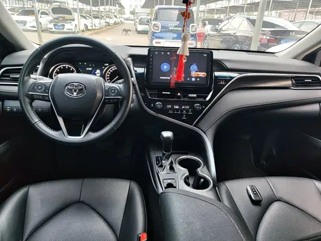 Toyota Camry — Фото автомобиля 9