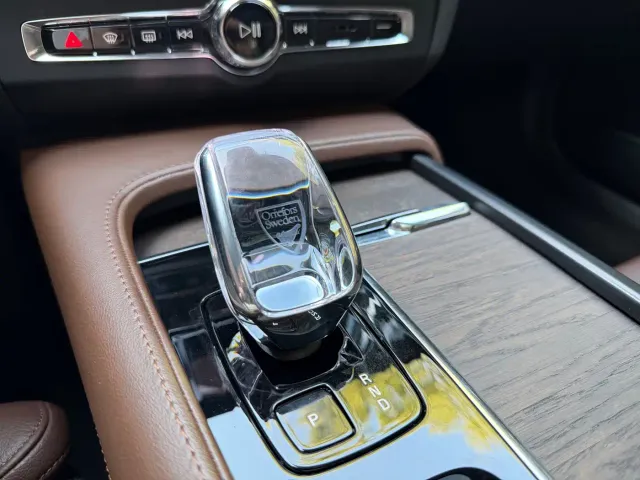 Volvo S90 — Фото автомобиля 11