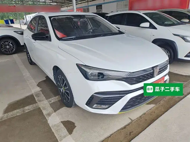 Roewe i5 — Фото автомобиля 3
