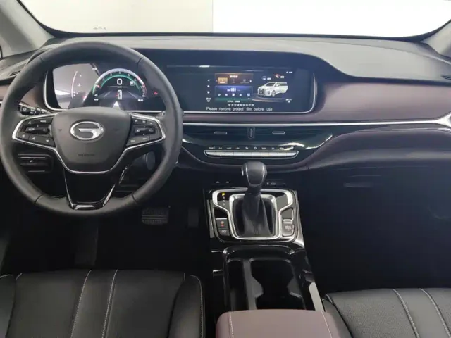 GAC Trumpchi M6 — Фото автомобиля 12