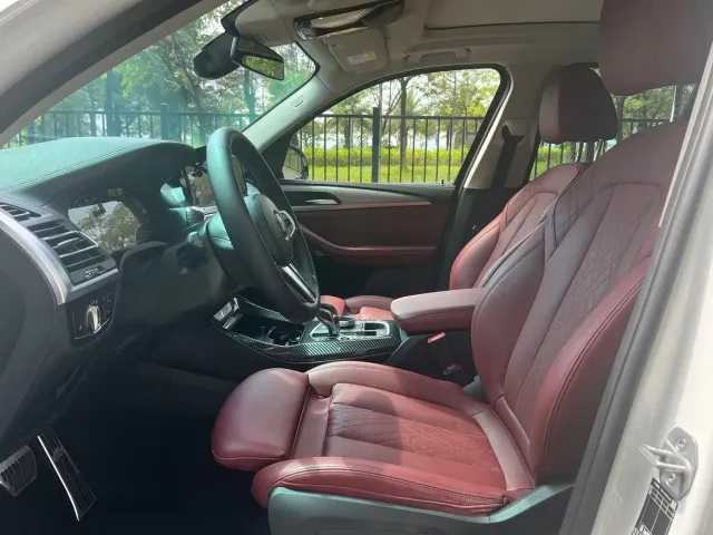 BMW iX3 — Фото автомобиля 9