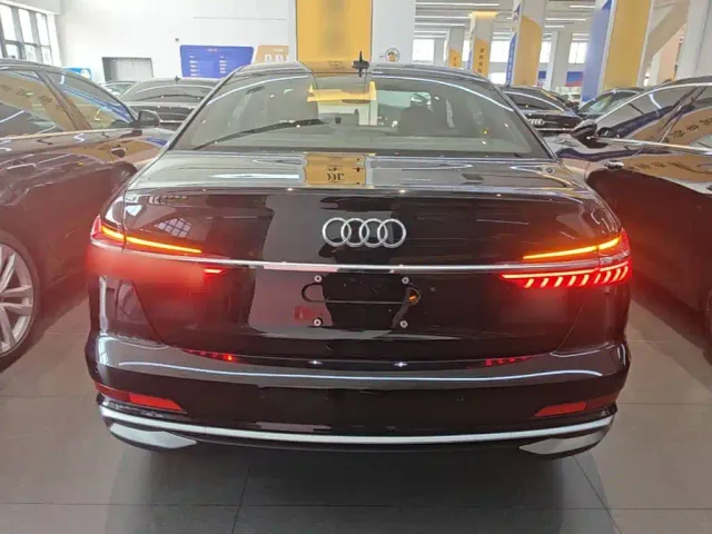Audi A6L — Фото автомобиля 5