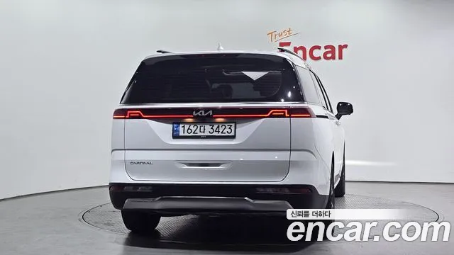 Kia Canival — Фото автомобиля 4