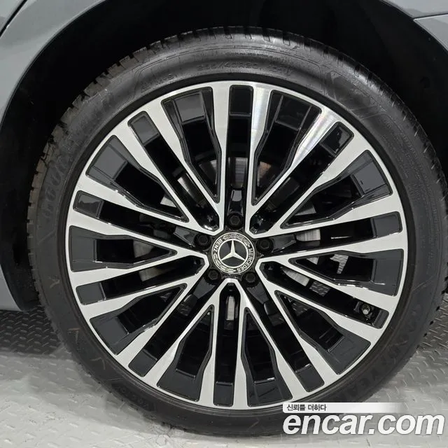 Mercedes-Benz S-Class — Фото автомобиля 18