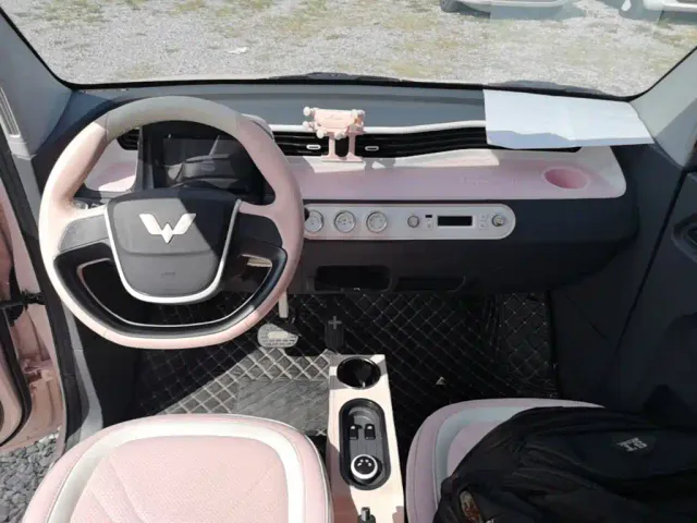 Wuling Hongguang Mini EV — Фото автомобиля 9
