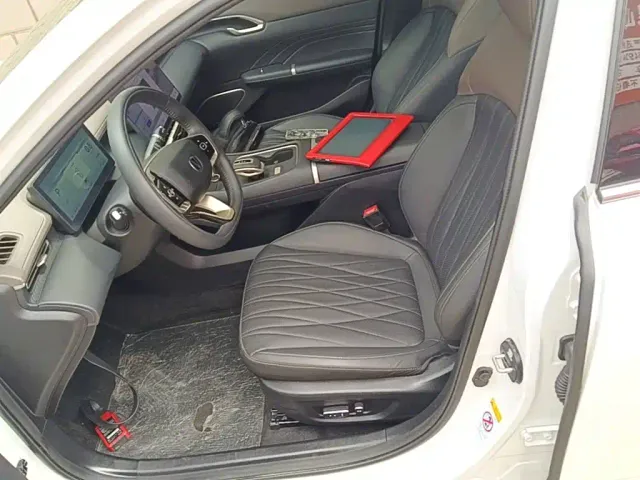 Changan Eado — Фото автомобиля 14
