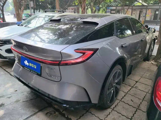 Toyota bZ5 — Фото автомобиля 3