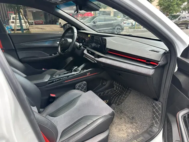 Geely Binrui — Фото автомобиля 14