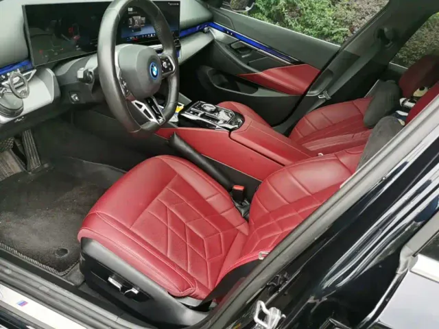 BMW i5 — Фото автомобиля 14