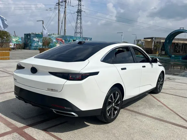 Changan Lamore — Фото автомобиля 8