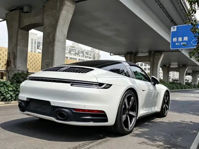 Porsche 911 — Фото автомобиля 4