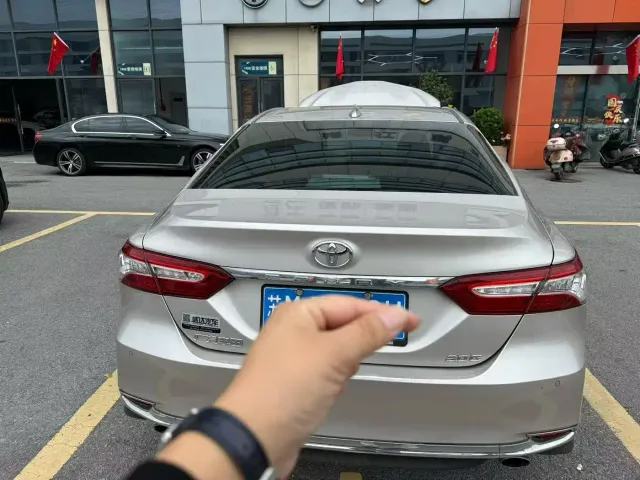 Toyota Camry — Фото автомобиля 6