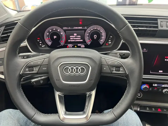 Audi Q3 — Фото автомобиля 12