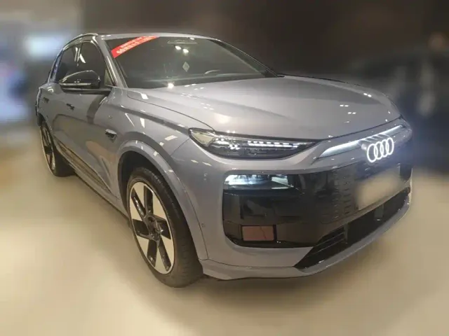 Audi Q6L e-tron — Фото автомобиля 5