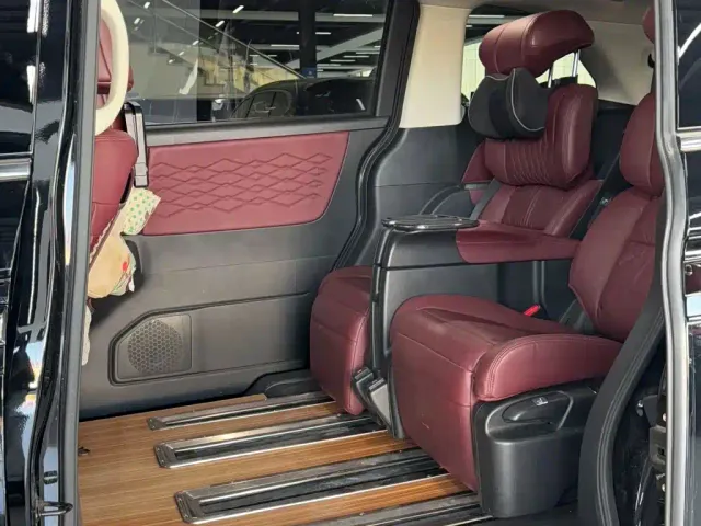 Honda Elysion — Фото автомобиля 5