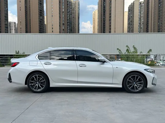 BMW 3 Series — Фото автомобиля 8