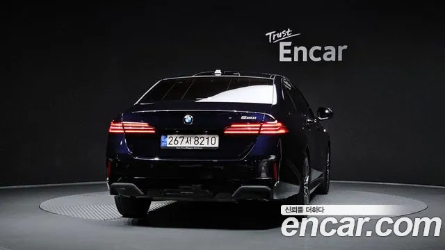 BMW 5-Series — Фото автомобиля 3