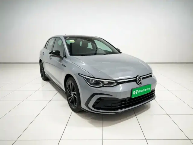 Volkswagen Golf — Фото автомобиля 3