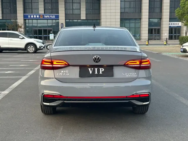 Volkswagen Lavida — Фото автомобиля 14