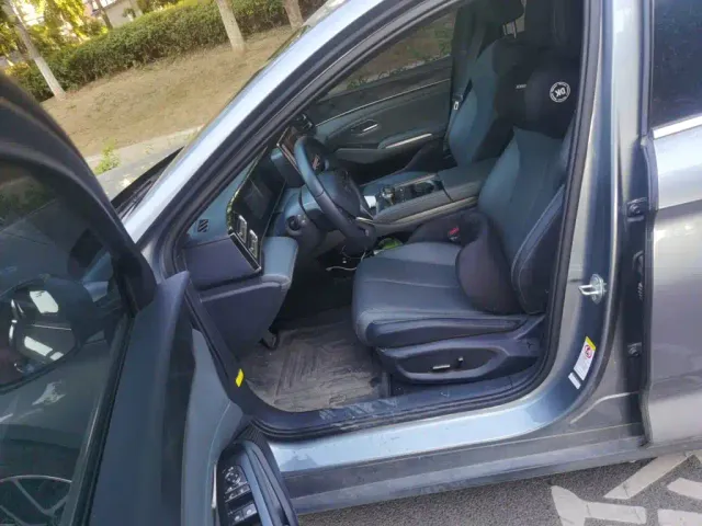 BYD Qin L — Фото автомобиля 12