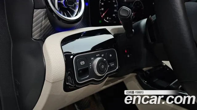 Mercedes-Benz A-Class W177 — Фото автомобиля 30