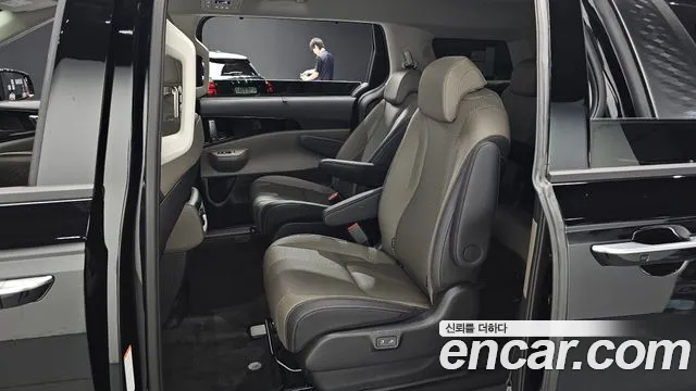 Kia Canival Новый Carnival 4 поколение Бензин 9 мест X Line — Фото автомобиля 12