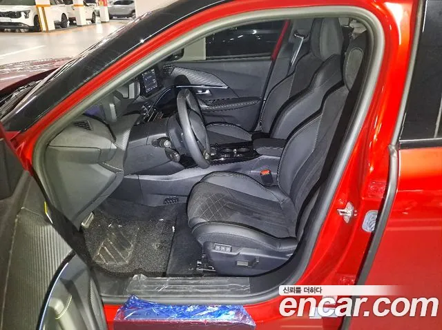 Peugeot 2008 Generation 2 — Фото автомобиля 10