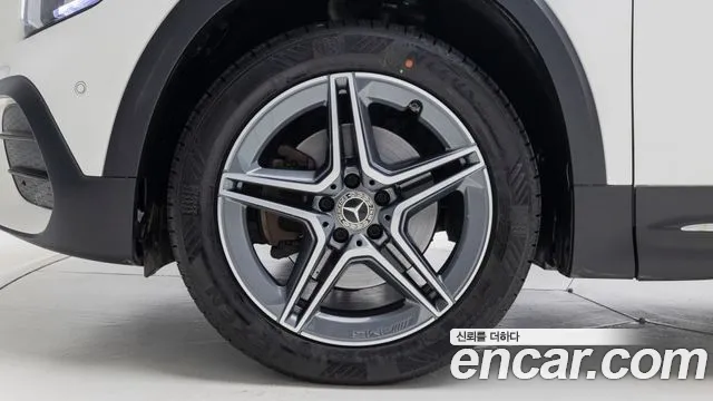 Mercedes-Benz GLB-Class X247 — Фото автомобиля 4
