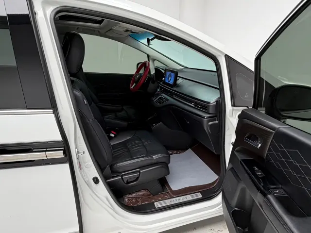 Honda Elysion — Фото автомобиля 19