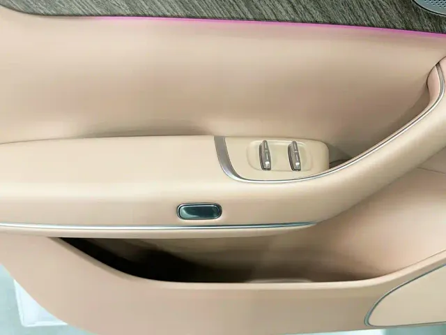Leapmotor C11 — Фото автомобиля 20