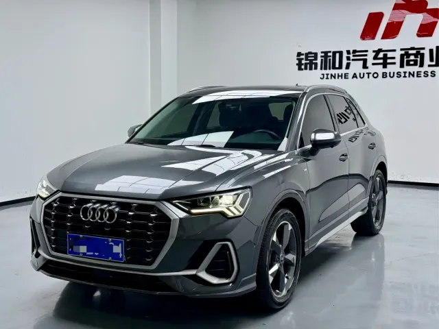 Фотография автомобиля — Audi Q3