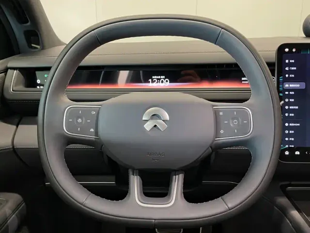 Nio ES8 — Фото автомобиля 19