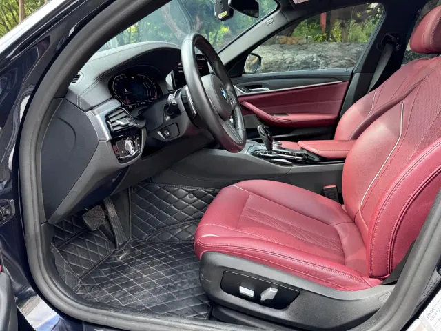 BMW 5 Series — Фото автомобиля 5