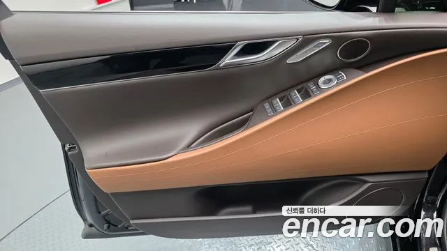 Genesis G80 Бензин 2.5 турбо AWD — Фото автомобиля 21