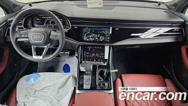 Audi SQ7 — Фото автомобиля 7