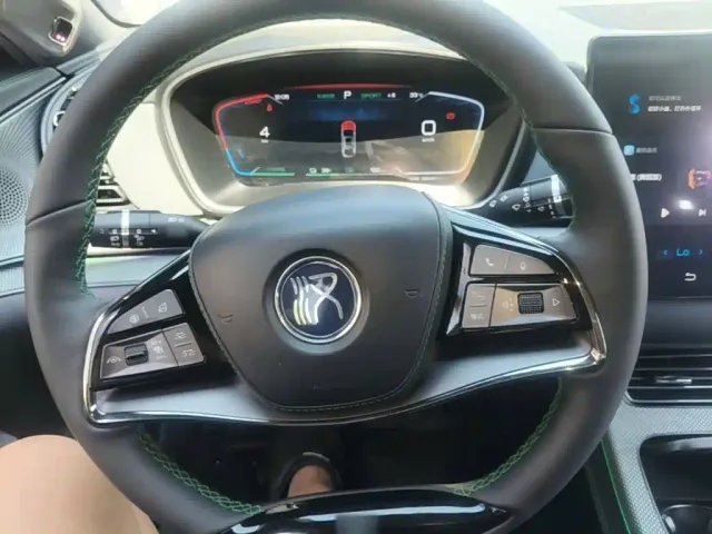 BYD Han — Фото автомобиля 10