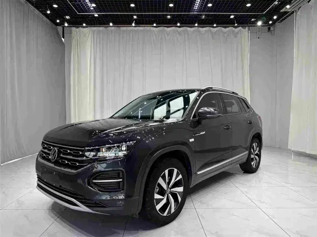 Фотография автомобиля — Volkswagen Tayron