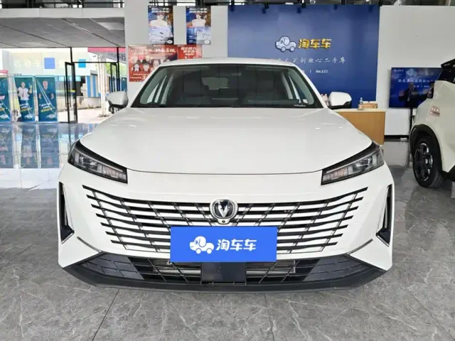 Changan Eado — Фото автомобиля 2